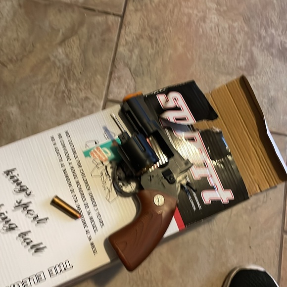 Nerf revolver - Picture 2 of 2